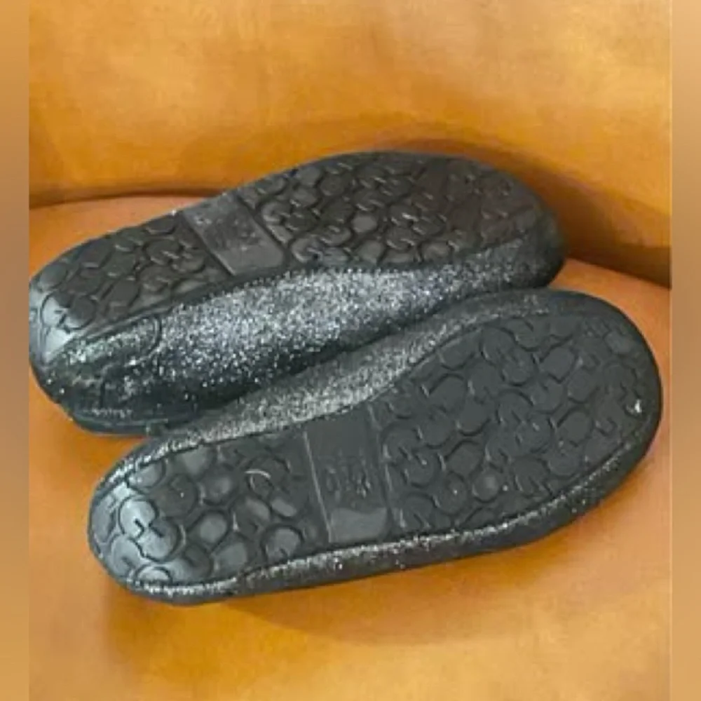 UGG Dakota Black Shimmer  Moccasins Slippers Size 1.5~2 ( see photo